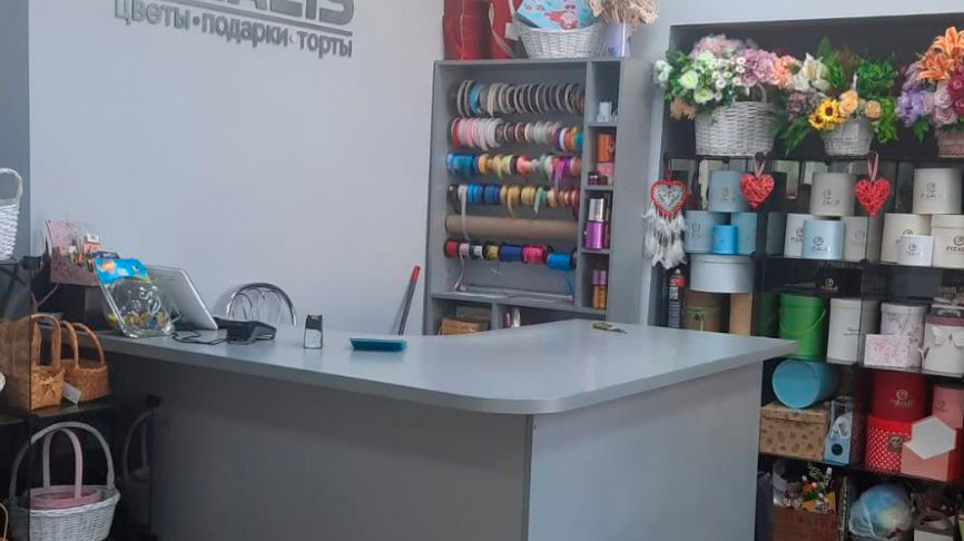 Магазин Fizalis на Пл. Октябрьской Революции, д. 3